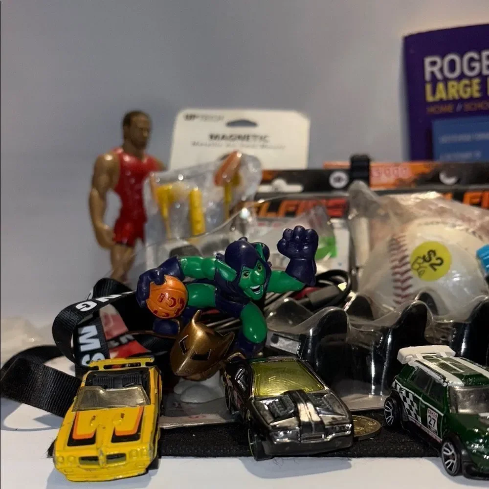 Dynamic Action Figure and Vehicle Set